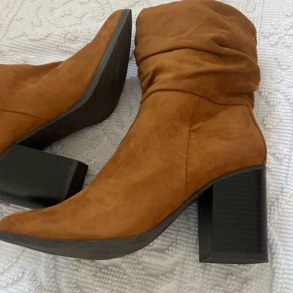 Apt9 womens boots size 9 used ones good condition - Picture 2 of 8